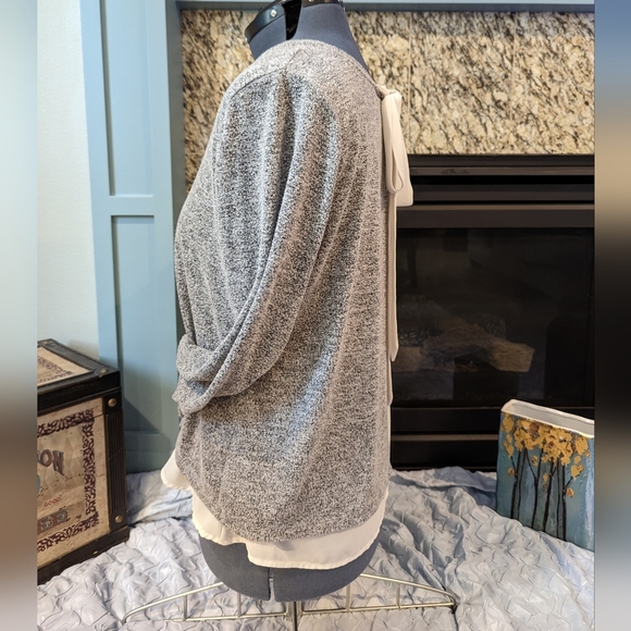 Grey Sweater with Off-white layer underneath - Large - Picture 7 of 7